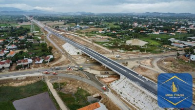 Công trình đường bộ cao tốc đoạn Vân Phong - Nha Trang sẽ góp phần cho sự phát triển của tỉnh trong thời gian tới.